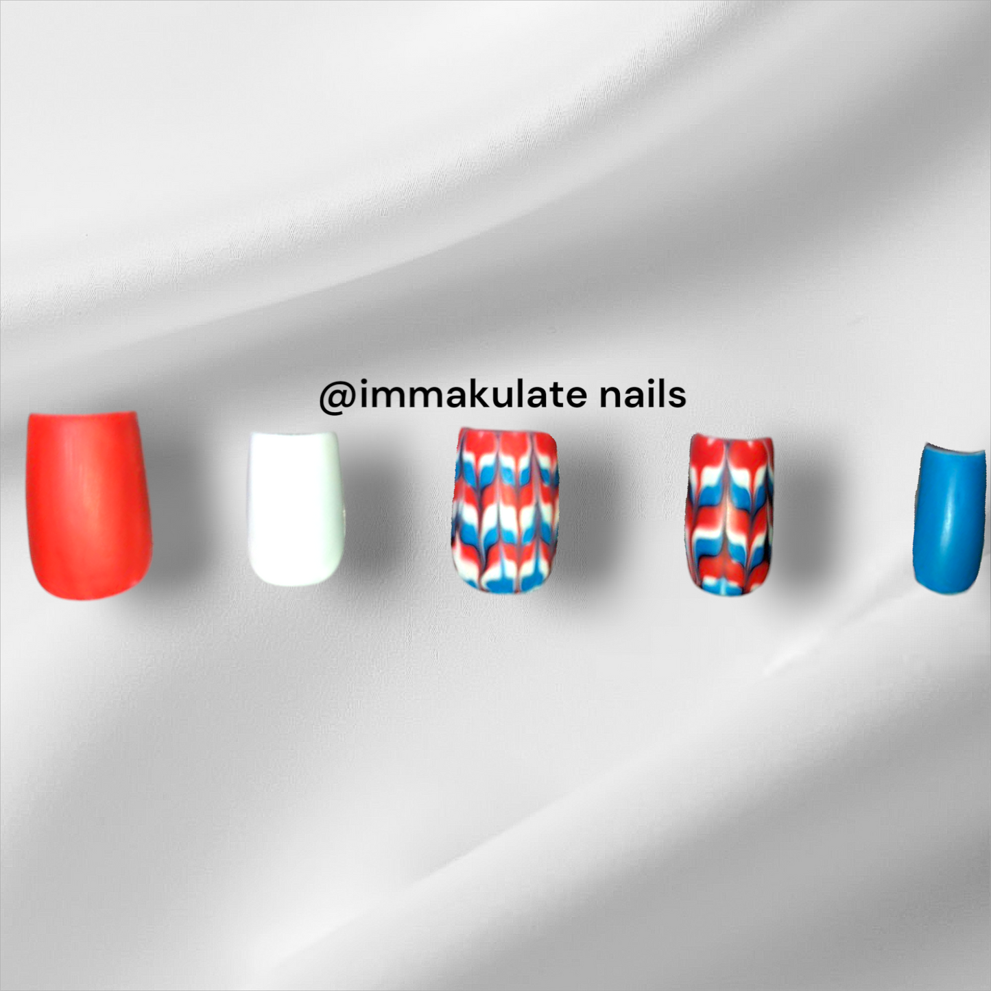 three color wavy stripes nails